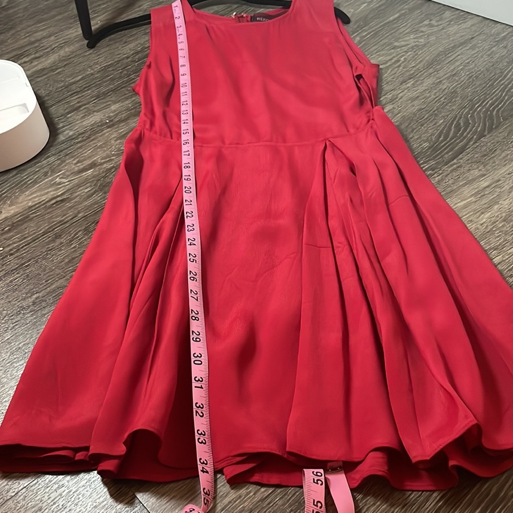 ♥️ Reformation RARE Deep Red 💄 Dress- Like new 🔥 - Picture 11 of 12
